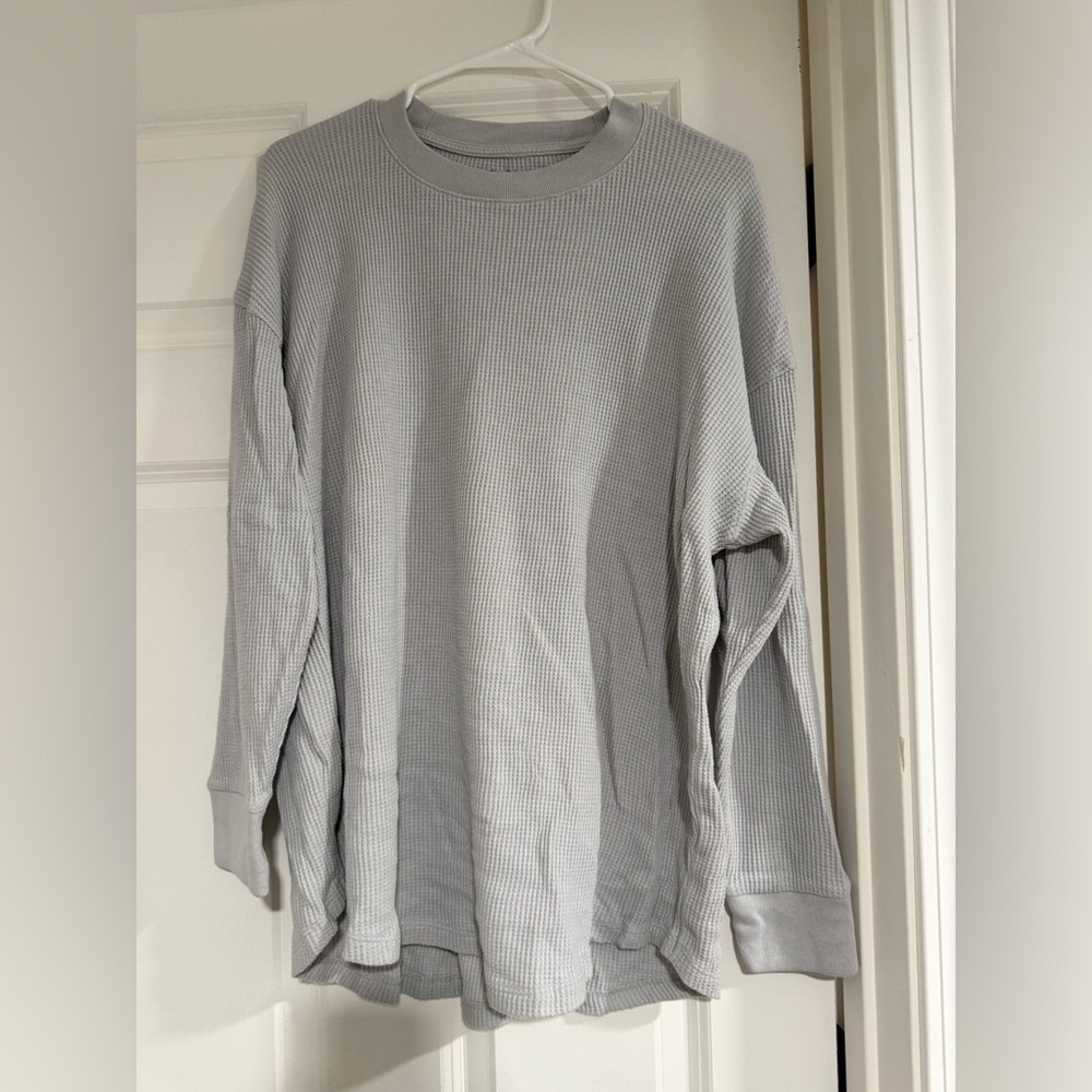 Abercrombie & Fitch Light Gray Crewneck Sweater